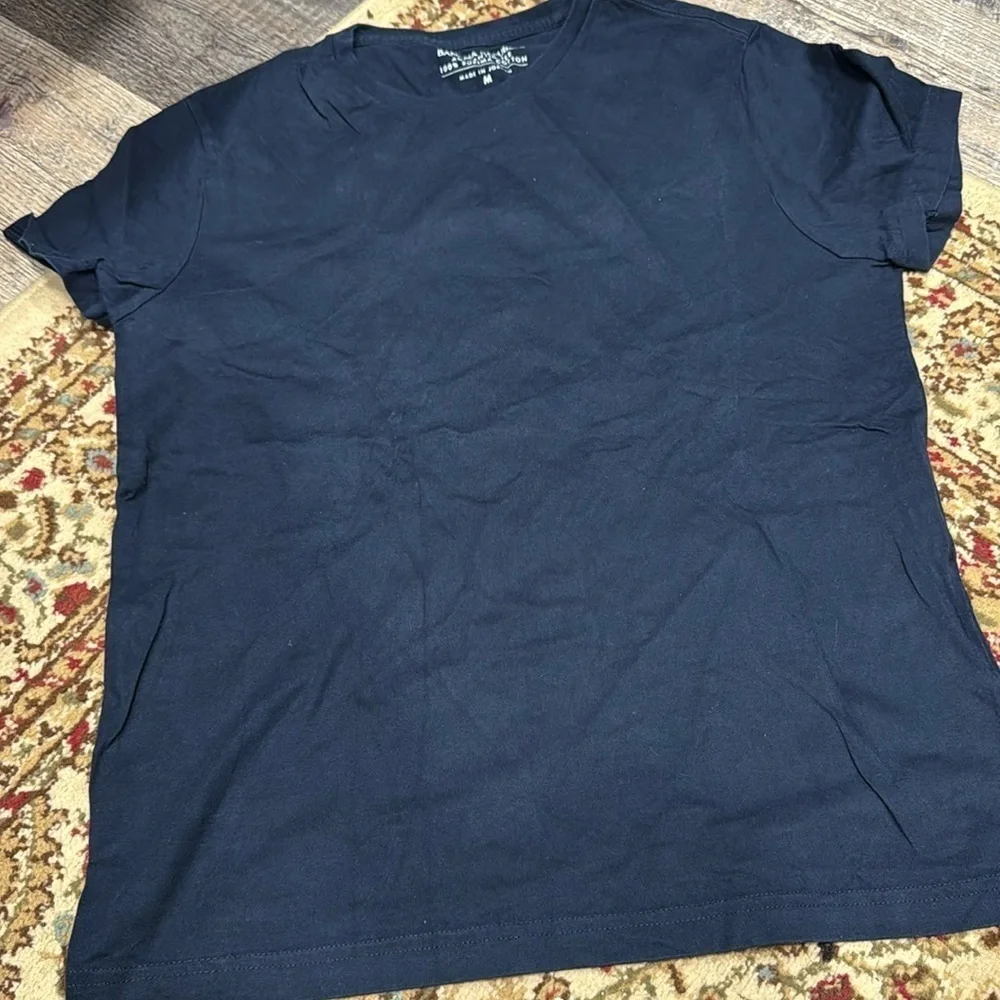 Banana Republic authentic tee for men